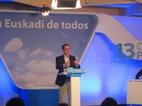 Basagoiti cree que Bildu quiere que los vascos "se maten y se coman" entre ellos por la independencia