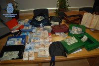 Localizada una maleta con 600.000 euros del exelectricista que robó el Códice Calixtino