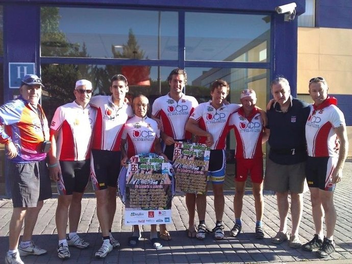 Los participantes en la ruta solidaria