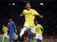 Fútbol/Londres.- Neymar: "Brasil parte como favorita en cualquier competición que dispute"