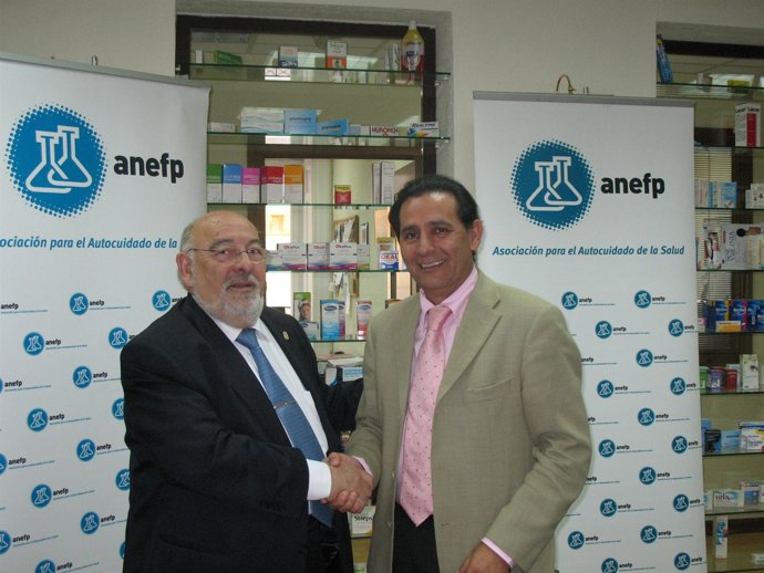 Firma De Acuerdo Entre Anefp Y La Unión De Consumidores De Extremadura