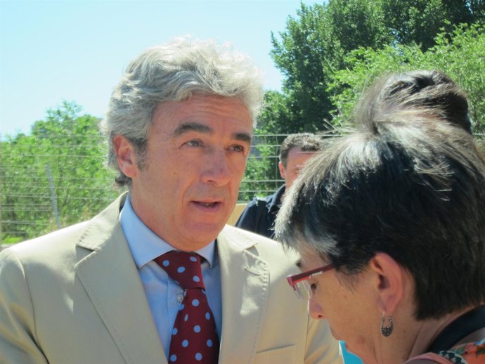 Esteban en rueda de prensa