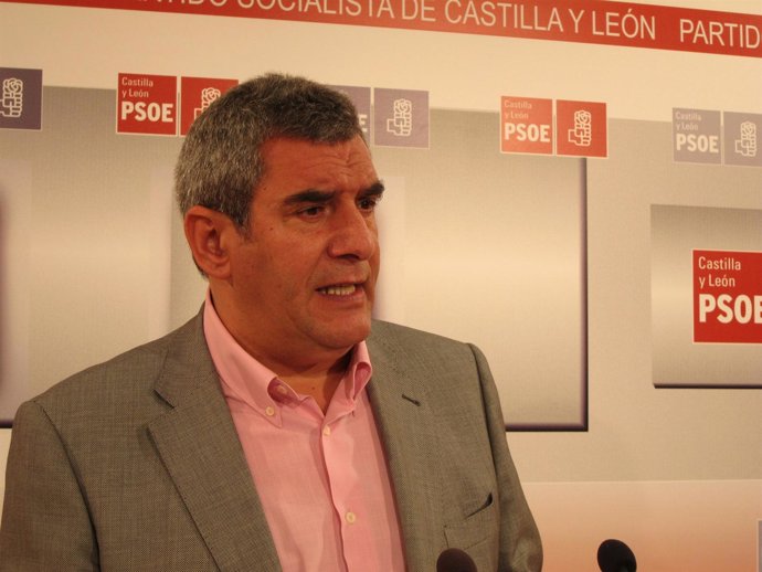 Julio Villarrubia, en su comparecencia tras la Comisión Permanente.