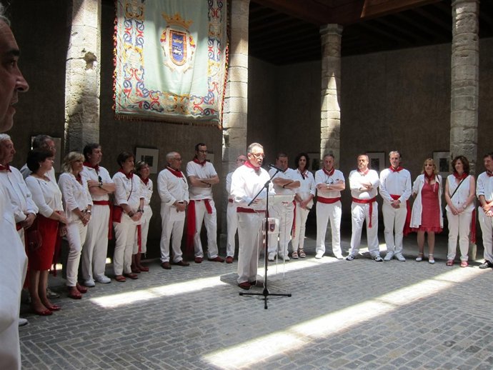 Acto de recepción a las ciudades hermanadas con Pamplona.