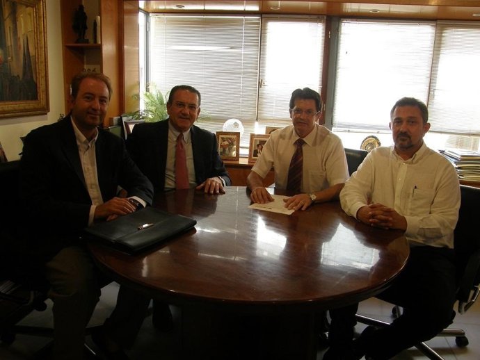 Lorca recibe material por valor de 200.000 euros donado por Iberdrola  