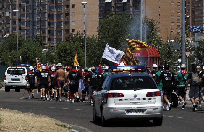 Entrada a Madrid de grupo de mineros por la carretera 