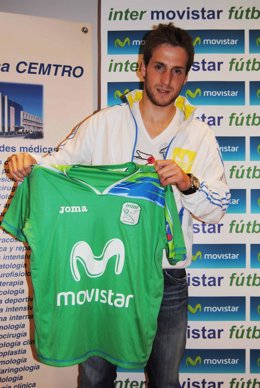 Pola, Con Camiseta De Inter Movistar