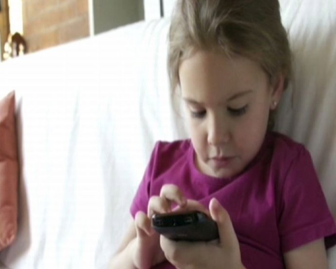Smartphones y tablets: ¿enseñan o distraen a los niños?
