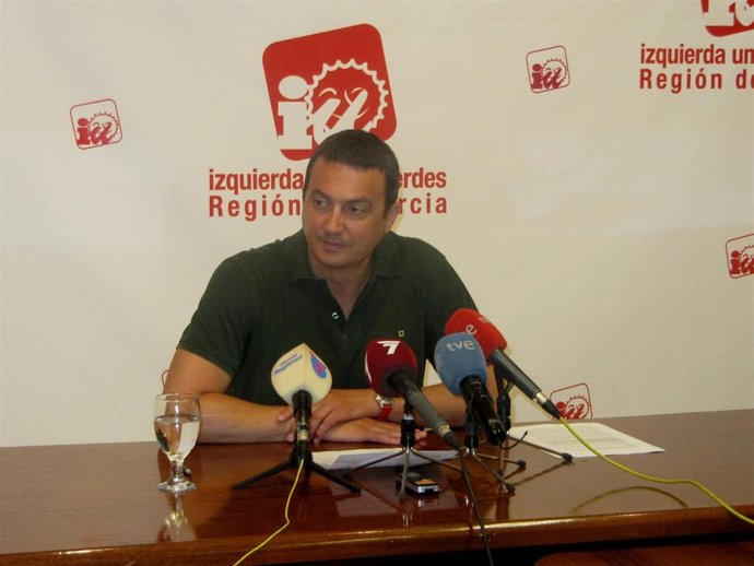 José Antonio Pujante (IU-Verdes) en rueda de prensa