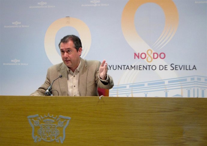 El portavoz del Grupo Socialista en Sevilla, Juan Espadas