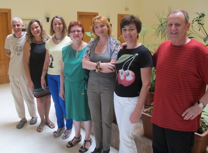 Las diputadas Violante Tomás, Severa González e Inmcaculada González con ONG