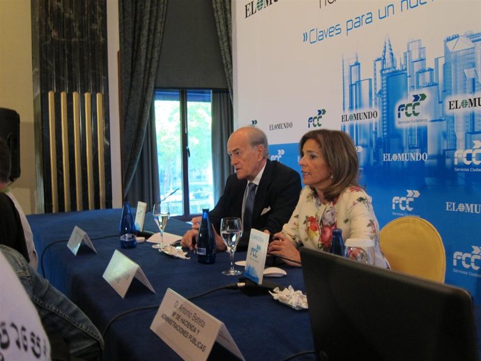 Botella en su intevención en unas jornadas sobre 'ciudades inteligentes'