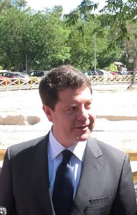 El alcalde de Toledo, dispuesto a dedicarle el remonte de Safont a Cospedal "con letras góticas" si acaba las obras