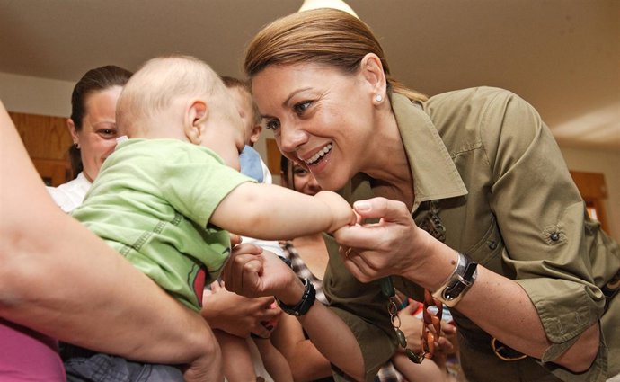 Cospedal en su visita a la comunidad terapéutica