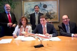 Iberia Y La Agencia Catalana De Consumo Firman Un Acuerdo Comercial