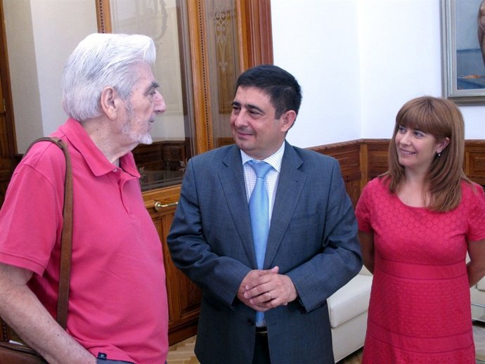 Reyes con Olivares y Urbano hoy