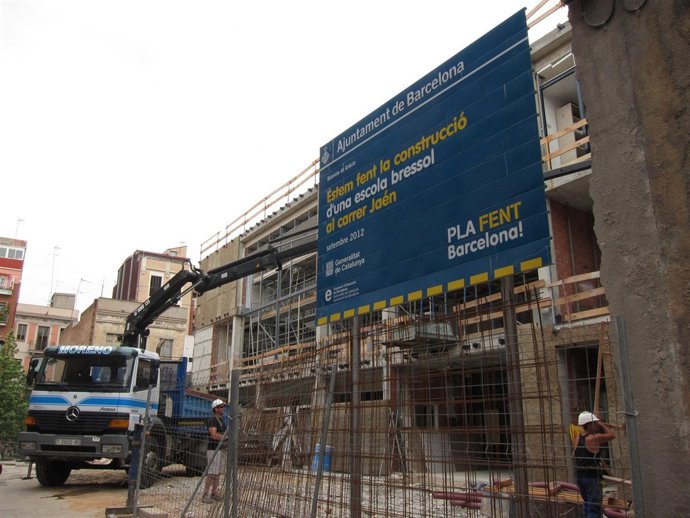 Construcción de la guardería de la calle Jaén, ahora denominada Enxaneta