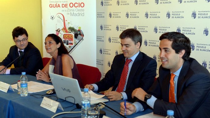 Paloma Adrados en un momento de la presentación del portal