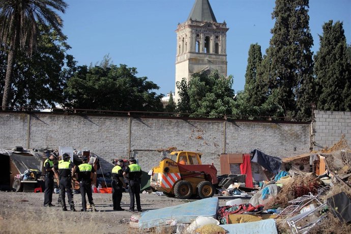 Desmantelamiento del asentamiento chabolista de San Jerónimo