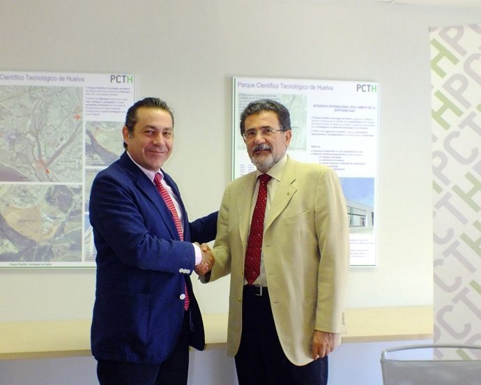 Firma convenio del PCTH y Magtel en Huelva.