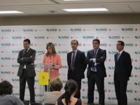 AMP.- El Gobierno rebaja un 15% las prestaciones a cuidadores familiares de personas dependientes