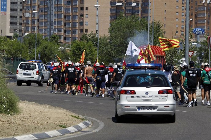 Entrada a Madrid de grupo de mineros por la carretera 