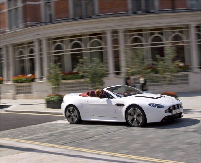 V12 Vantage Roadster de Aston Martin