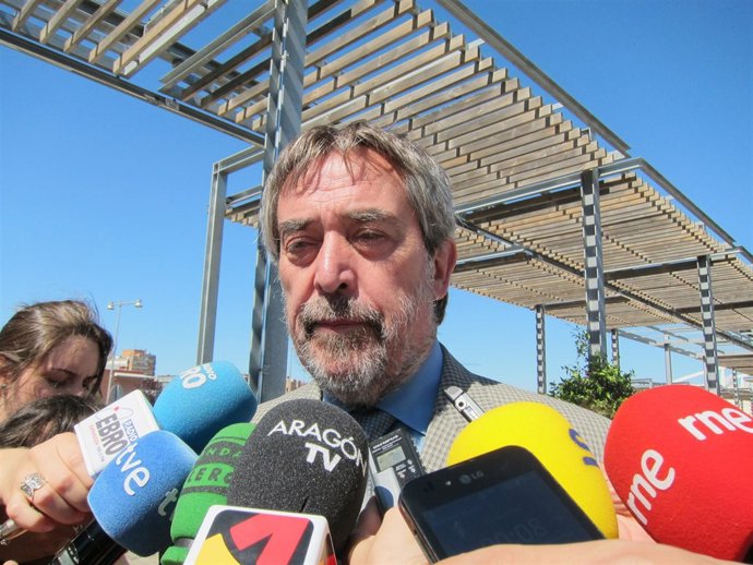El Alcalde De Zaragoza, Juan Alberto Belloch.