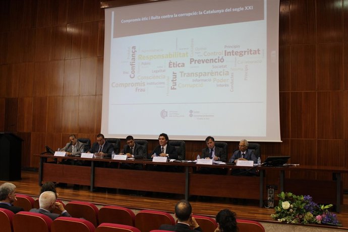 El juez Santiago Vidal en debate de unas jornadas contra la corrupción