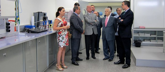 Valcárcel, visita la sede de la Federación Regional de Empresarios del Metal 