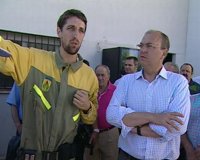 Monago destaca la profesionalidad de los efectivos del Plan Infoex en Extremadura