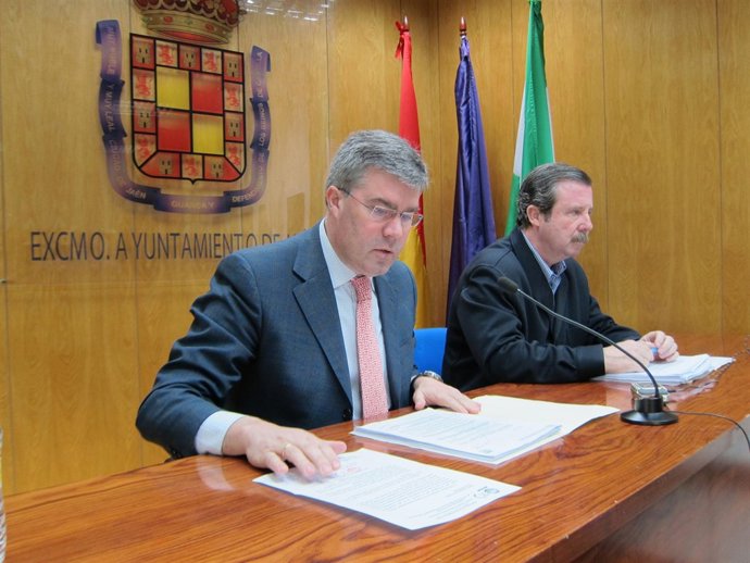 Fernández de Moya junto a García Anguita