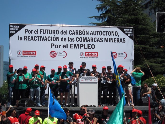 Los líderes sindicales en la manifestación minera