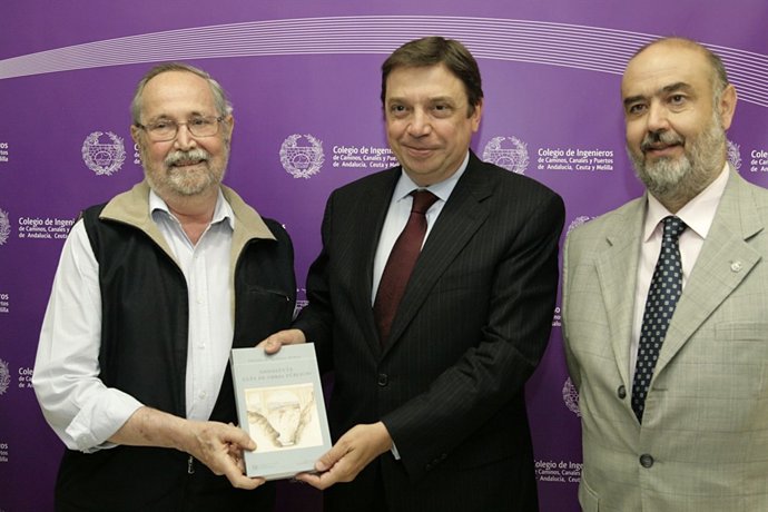 Planas en la presentación del libro