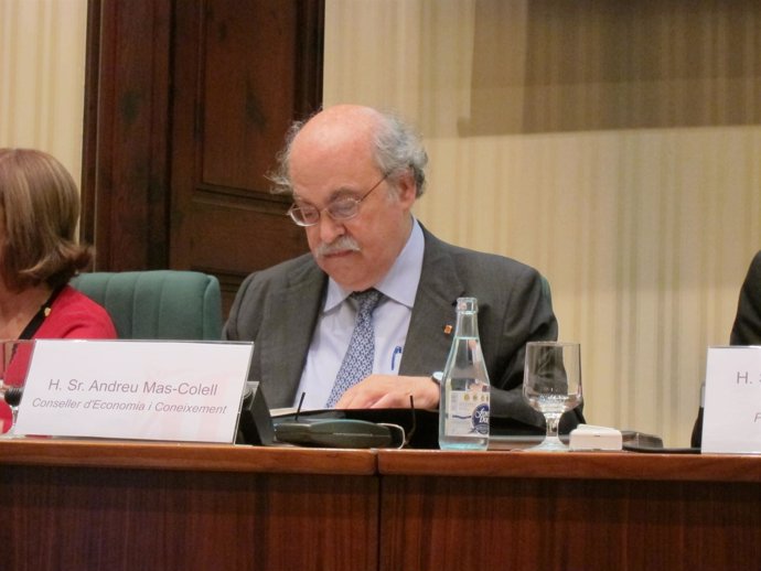 El Conseller Andreu Mas-Colell En Comisión Paralmentaria