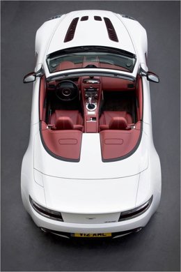 Aston Martin V12 Vantage Roadster