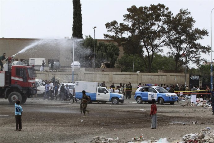 Atentado suicida contra una academia de policía en la capital de Yemen