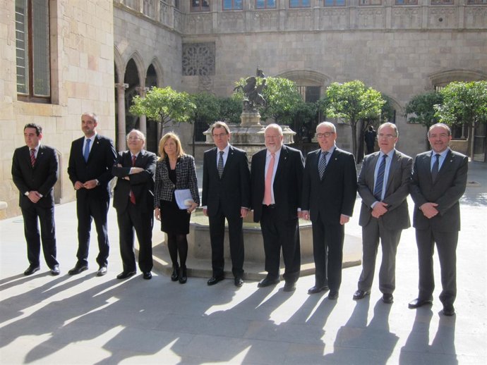 M.Bustos, M.Buch, A.Mas-Colell, J.Ortega, A.Mas Y Los Presidentes De Diputación