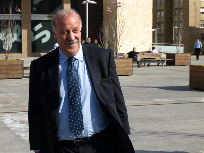 Vicente Del Bosque Durante Su Visita A Salamanca