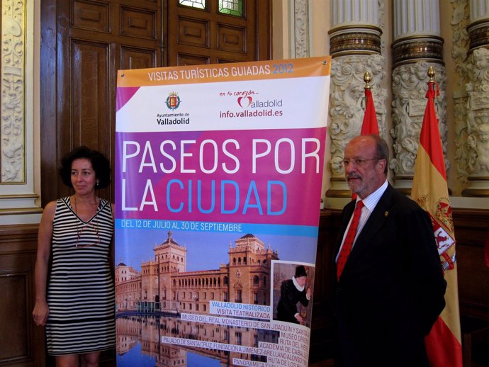 De La Riva Y Cantalapiedra Presentan 'Paseos Por La Ciudad'