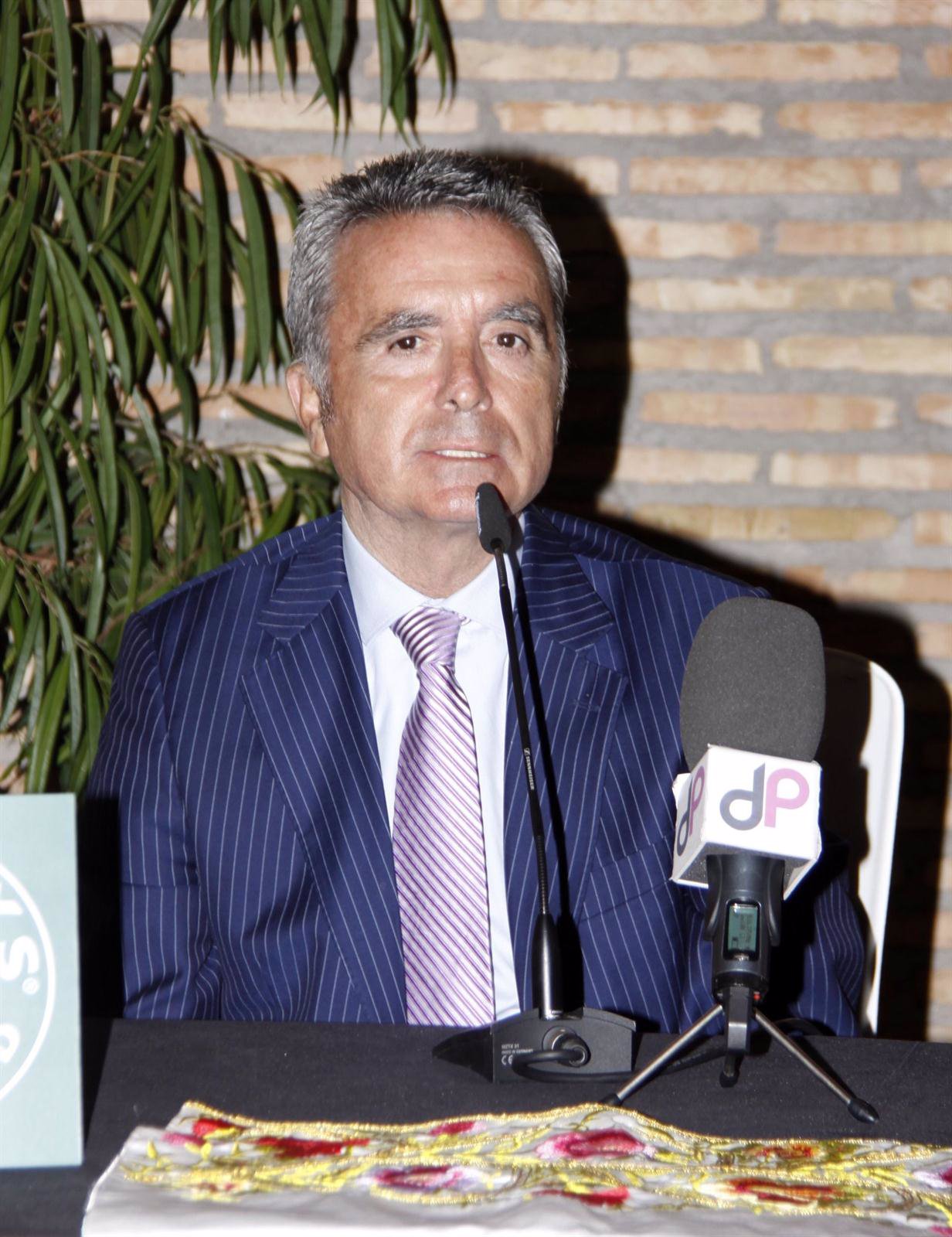 José Ortega Cano durante una conferencia de prensa 