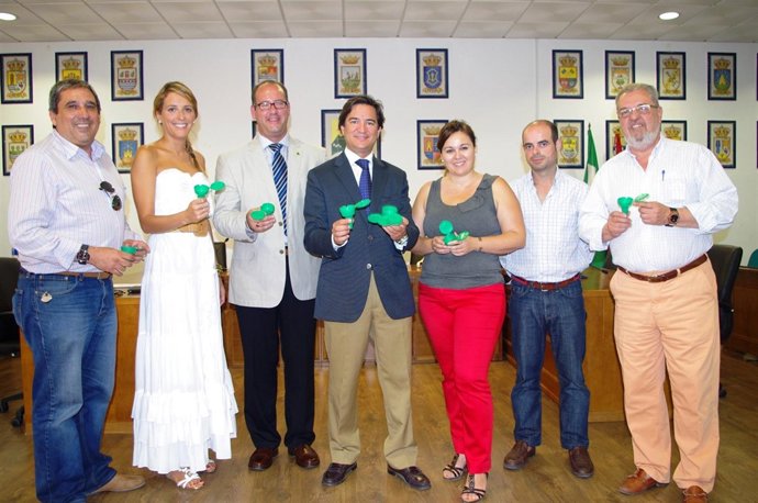 Juan Jesús Bernal, Juan Ortiz y Natacha Rivas, en la presentación de la campaña