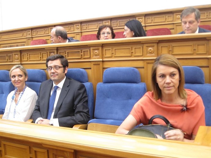 Cospedal en  el pleno de las Cortes