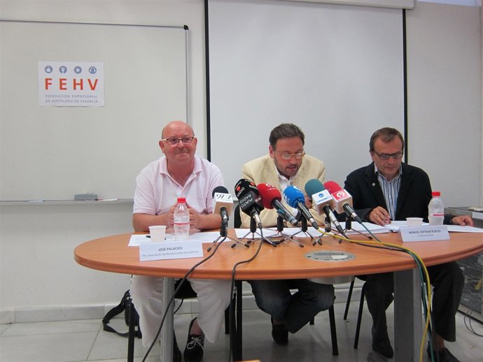 Rueda De Prensa De La FEHV