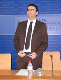 Jiménez acusa a Loaiza (PP) de "llamar vagos" y "criminalizar" a los parados andaluces