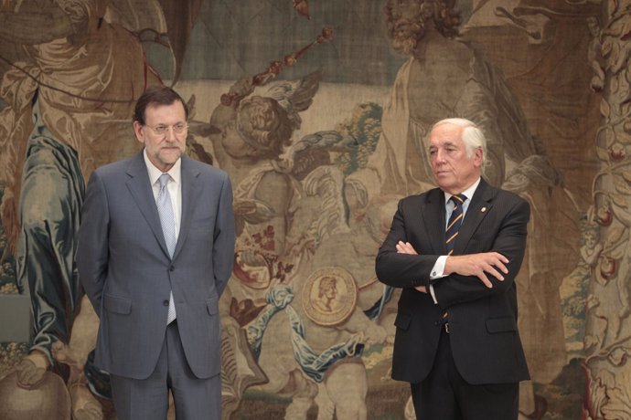 Rajoy con el alto comisionado de la marca España, Carlos Espinosa