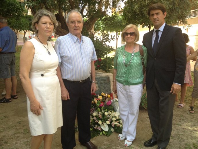Los padres de Miguel Ángel Blanco (izq. De la imagen), junto a Verdú y Juan de D