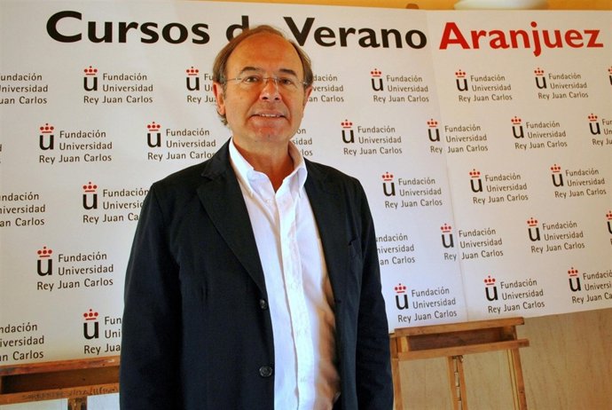 Presidente Del Senado En Los Cursos De Verano De Aranjuez