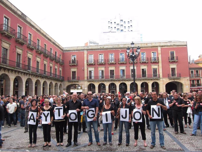 Protestas funcionarios en Gijón