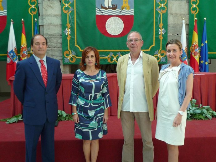 De izquierda a derecha, Piñeiro, Álvarez, Arce y Díaz, en el Parlamento